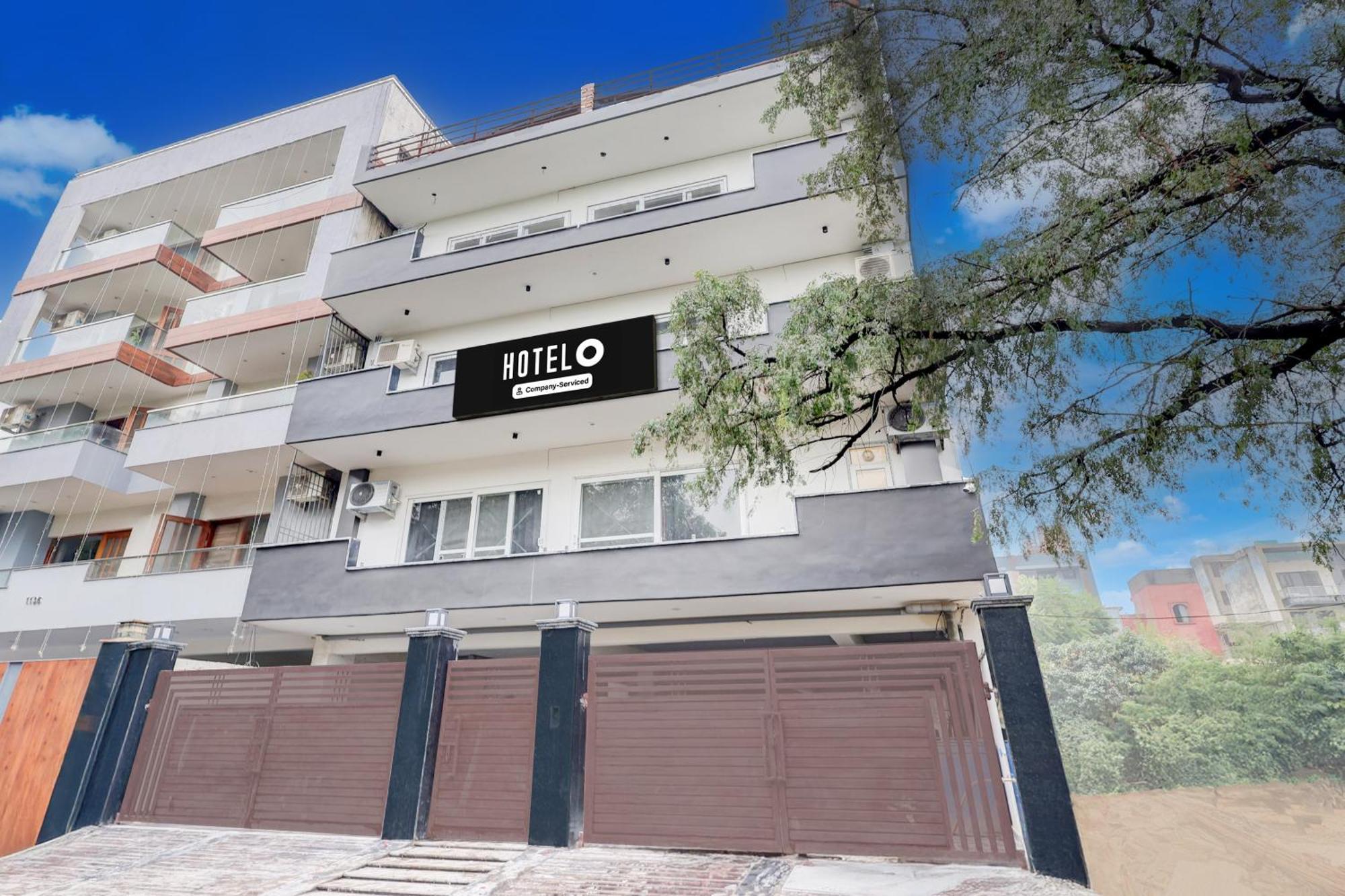 Super Hotel O Sector 43 Ґурґаон Екстер'єр фото
