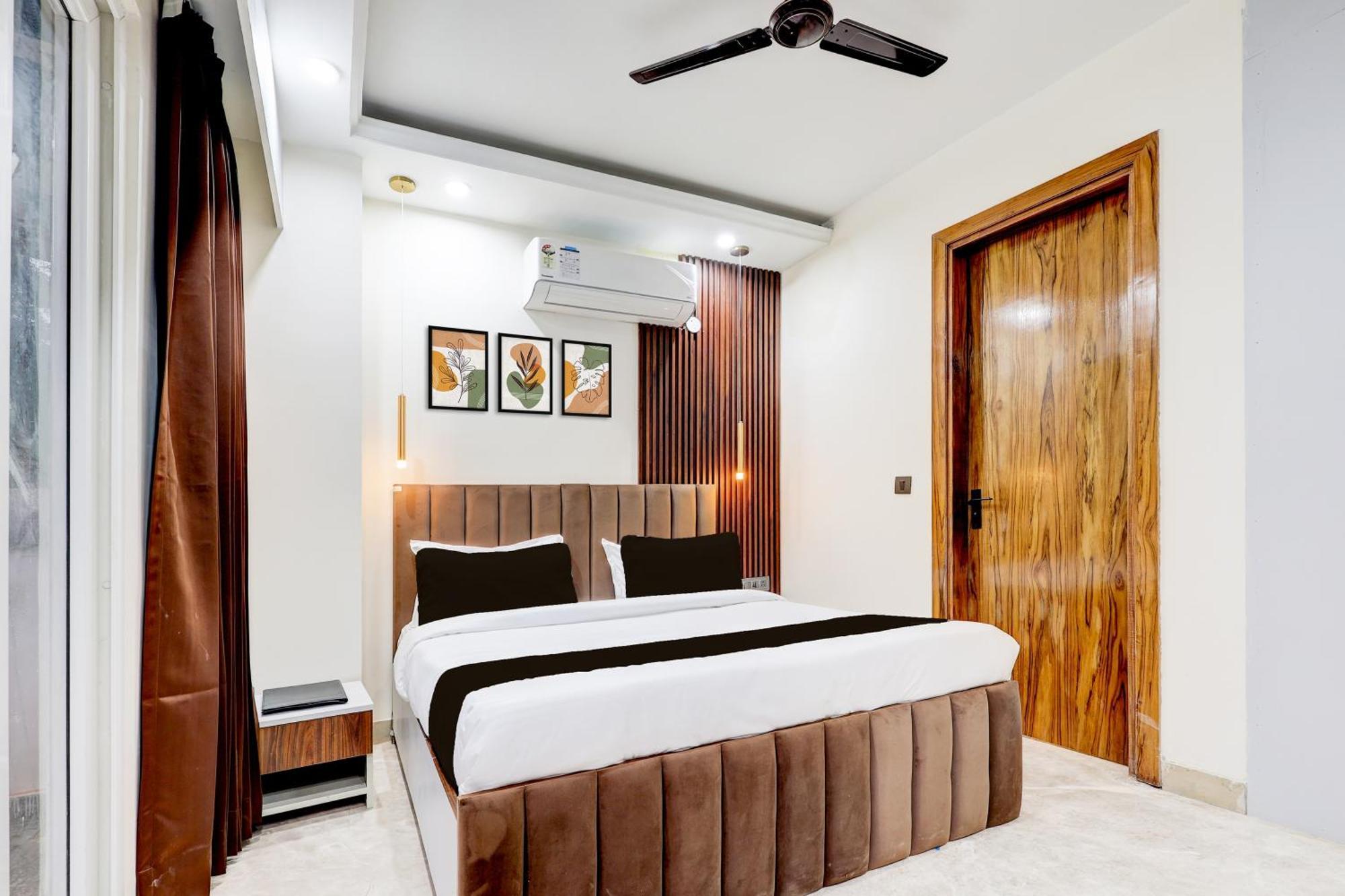 Super Hotel O Sector 43 Ґурґаон Екстер'єр фото