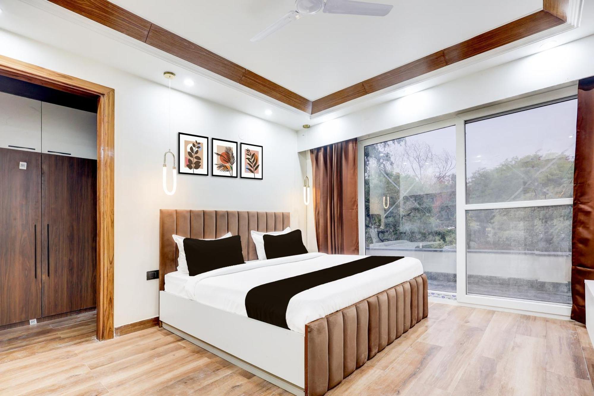 Super Hotel O Sector 43 Ґурґаон Екстер'єр фото